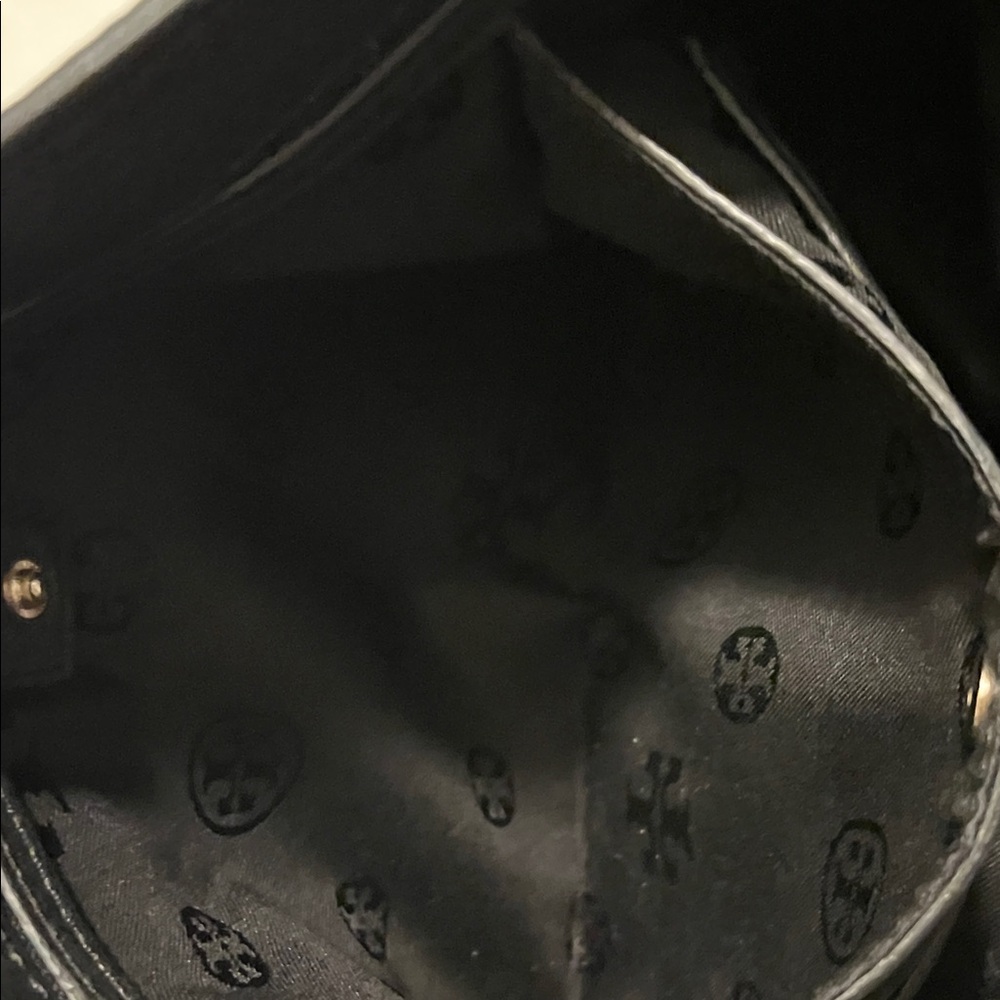 Tory Burch Britten Black Pebbled Leather Shoulder Bag with Gold Logo and Chain - Picture 13 of 16